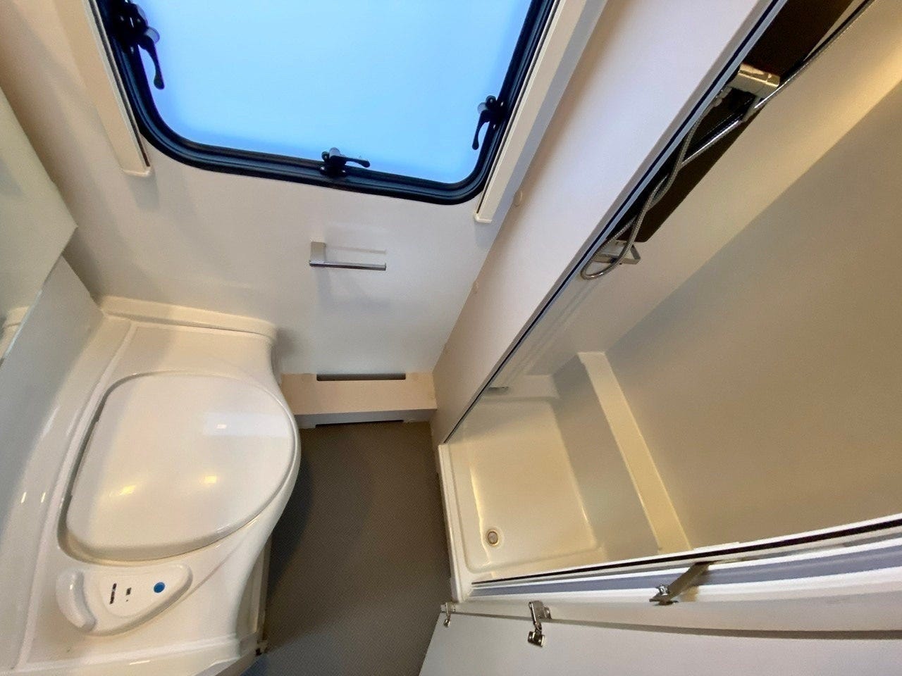 8894dfc0-4bf2-446a-b48b-ab61d1b6194e