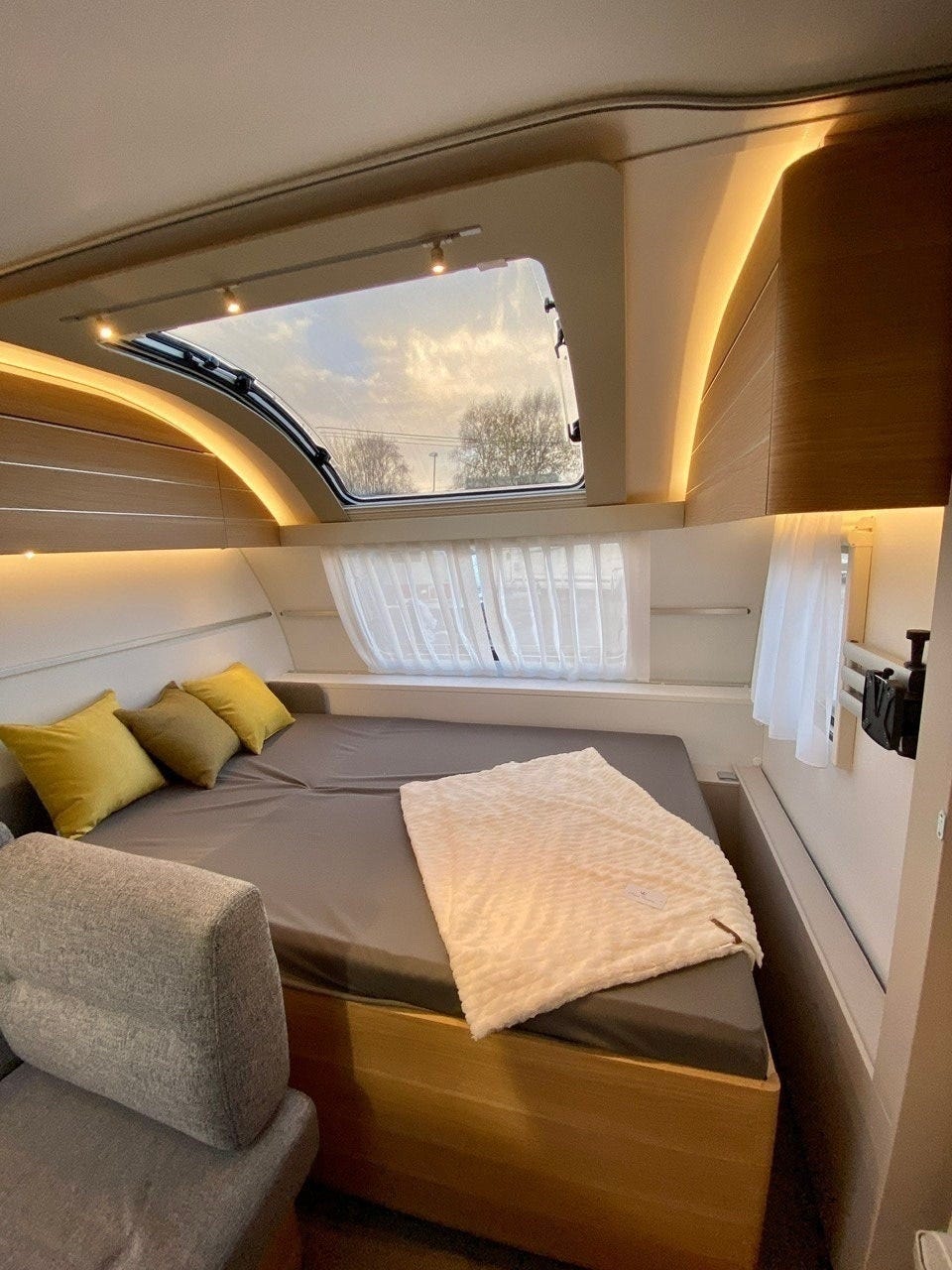 aa5b8c4c-337f-45c6-83f4-cf5ac1c556d9