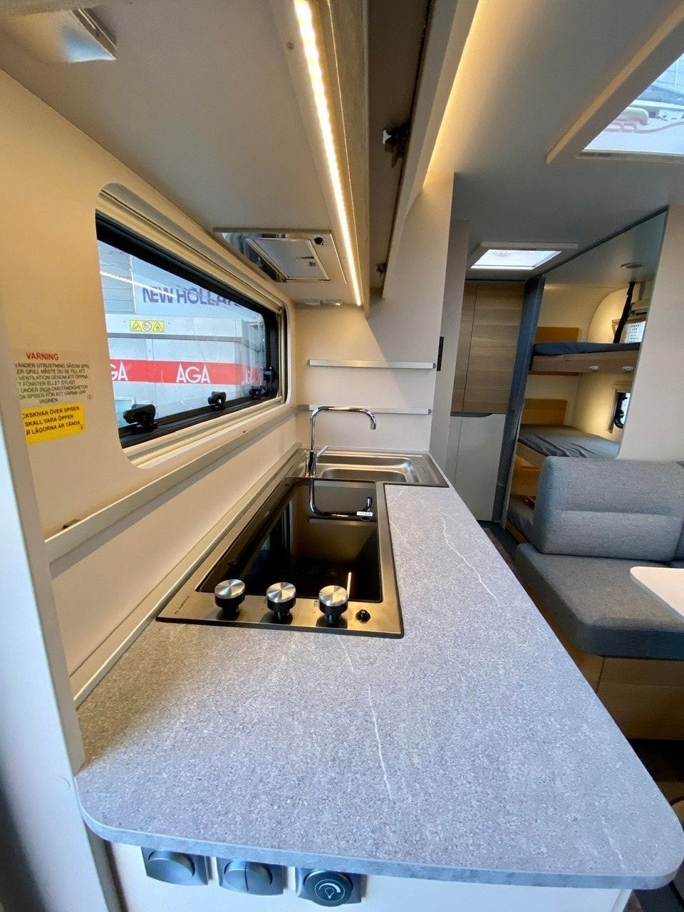 e7007f93-2d5d-4725-a892-343e16cee9f0