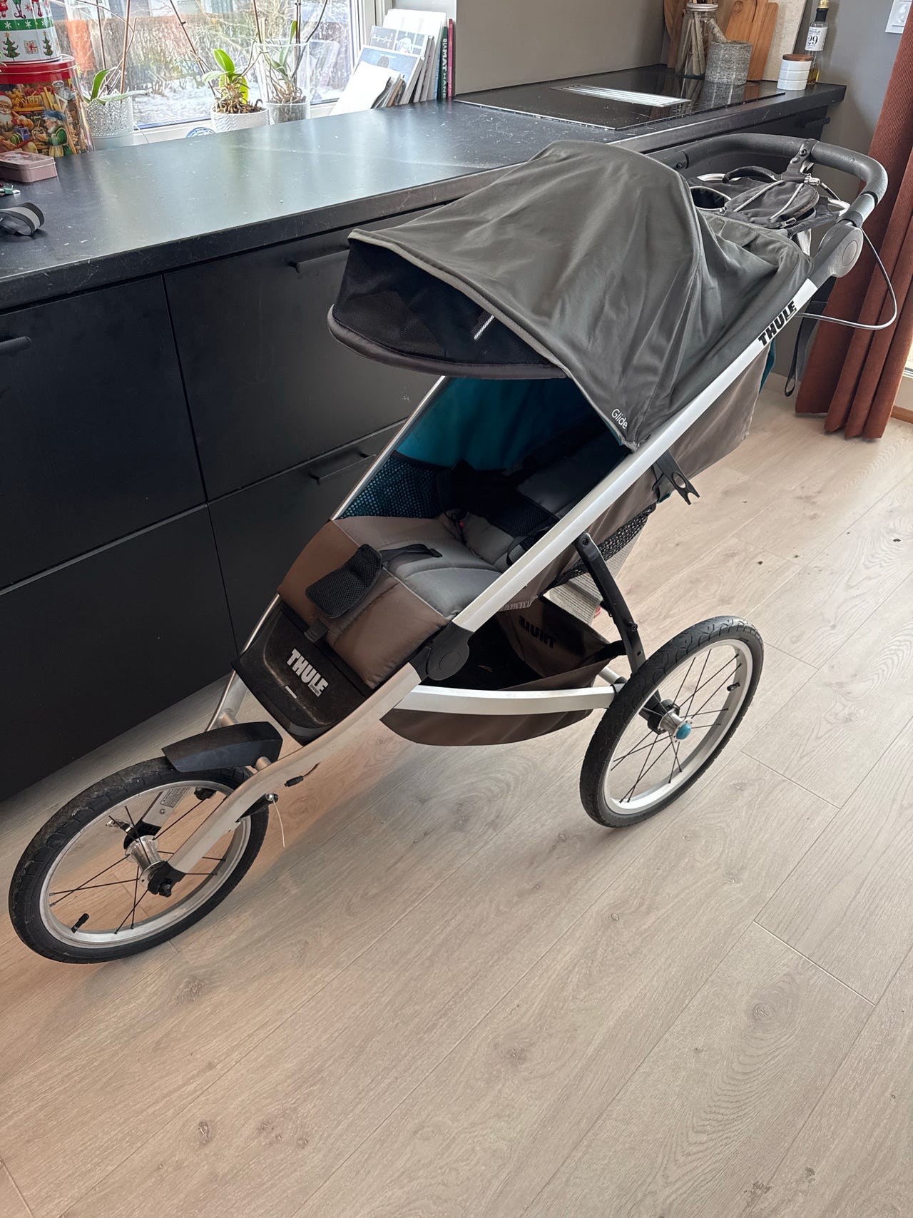 Thule glide 1 løpevogn godt tatt vare på! | FINN-torget