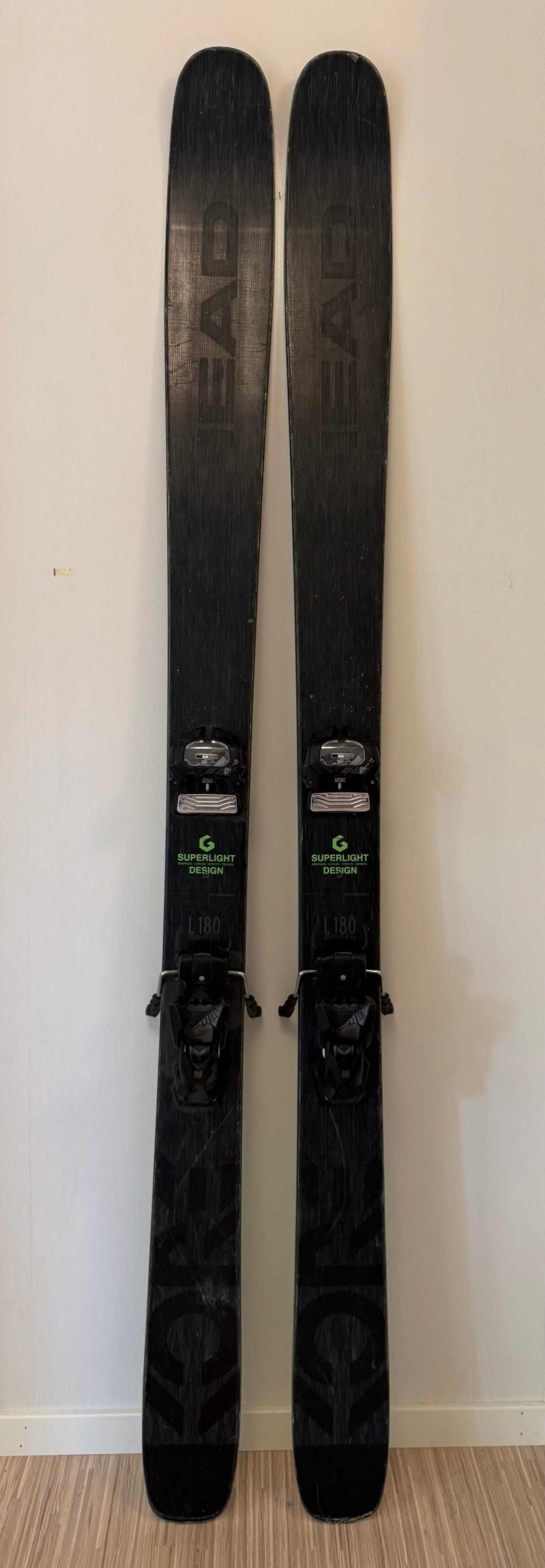 Head Kore 105 180cm med Tyrolia 13 bindinger | FINN-torget