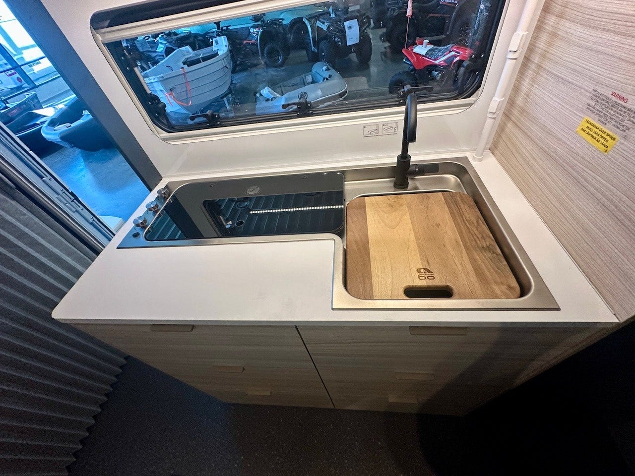 2c75970b-f2dc-40bc-aa8e-7d3532ff442e