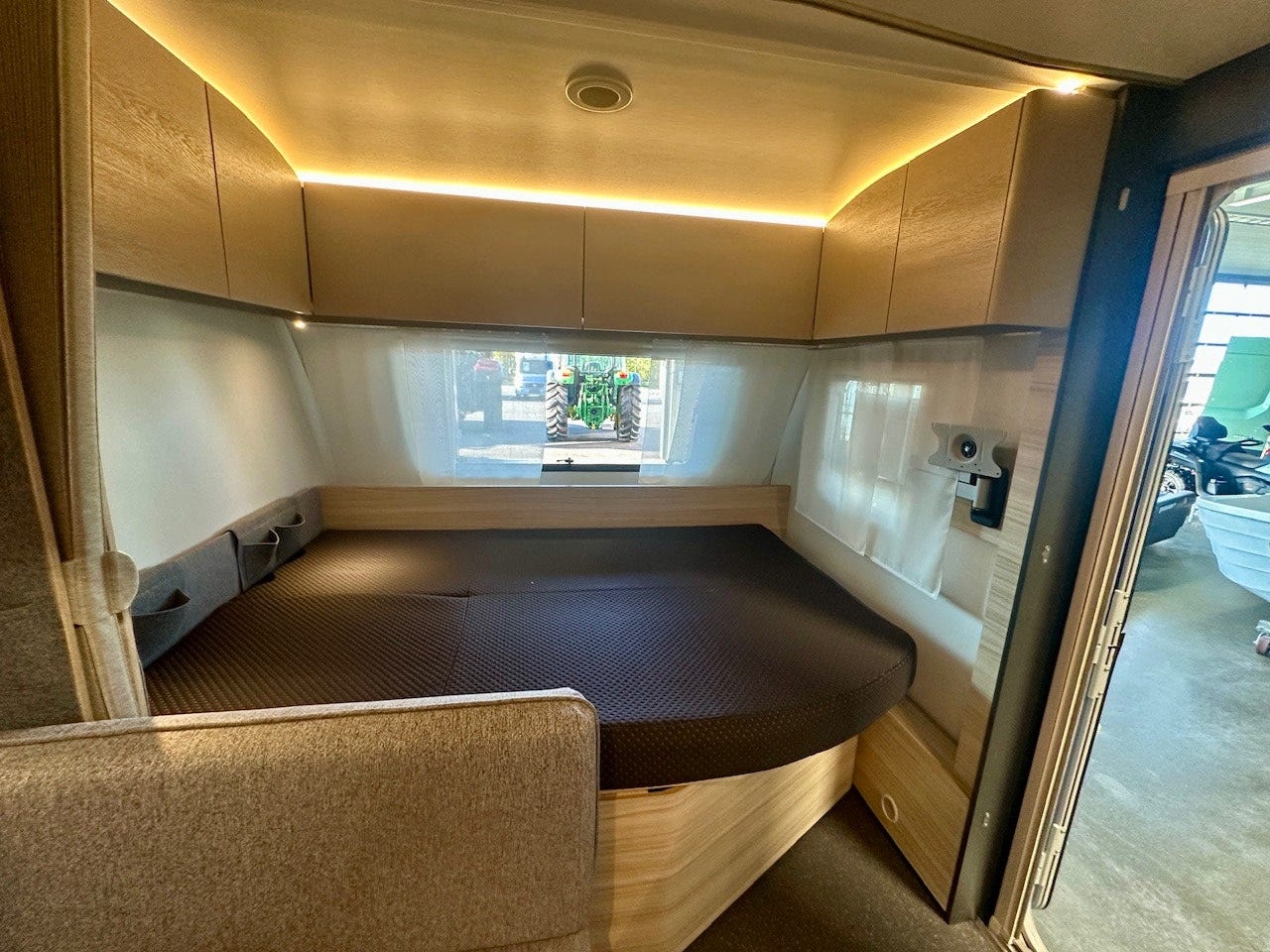 458b4068-2d4d-46a5-8e9a-3b1914079cfc