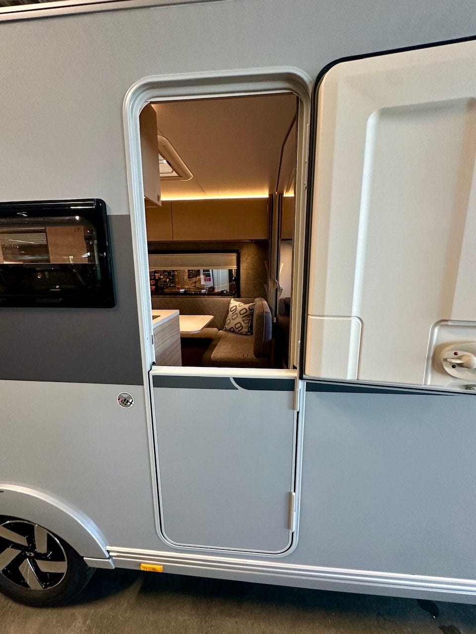 51ea1ce9-9746-456b-b3f4-623e6dd68ec6