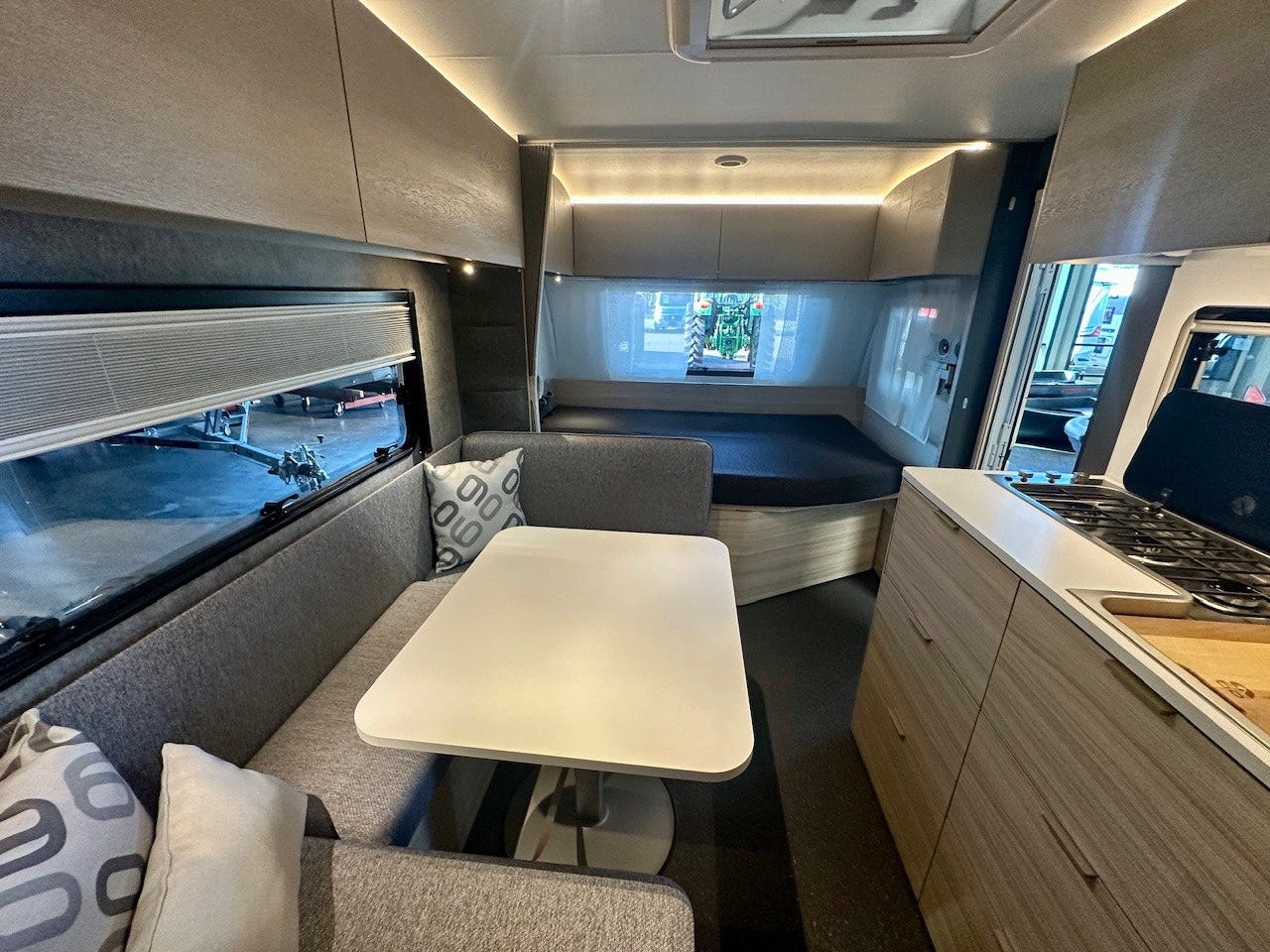 86075587-0eda-43a7-961e-b9b455ede42c