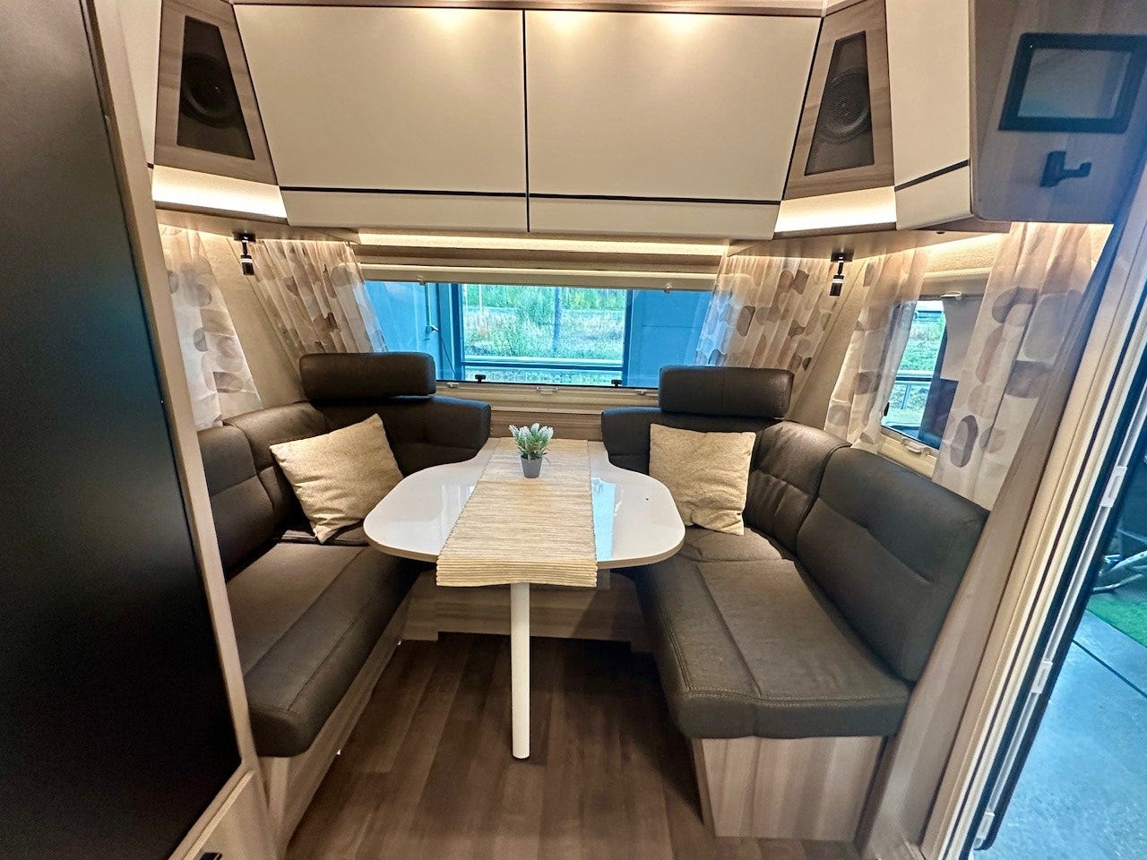 1f8753bd-0fd4-4786-bbe2-02c843f65eb6