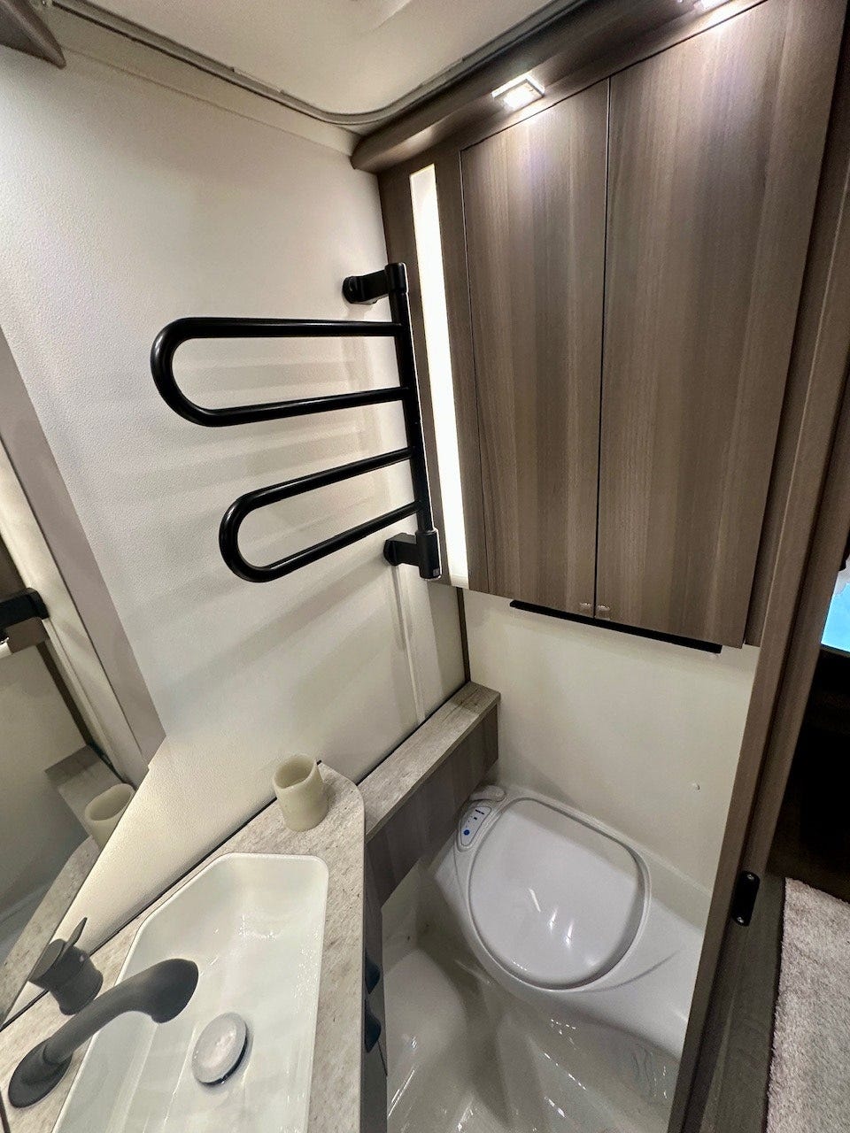 2aeff038-3213-493f-85d2-32179b1b6c93