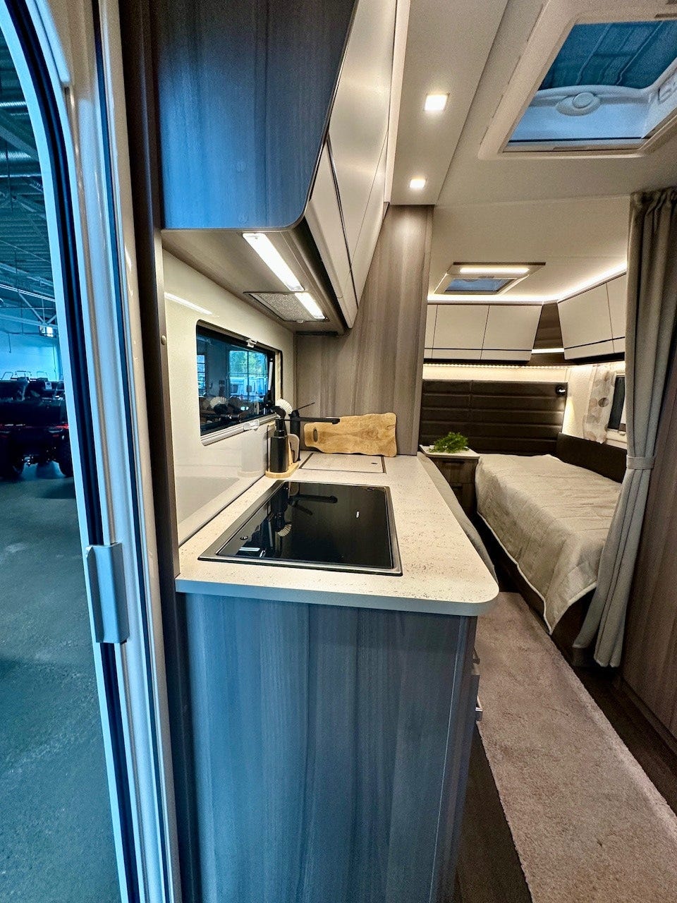 8dc262c9-e027-4535-9af8-ba36a5911103