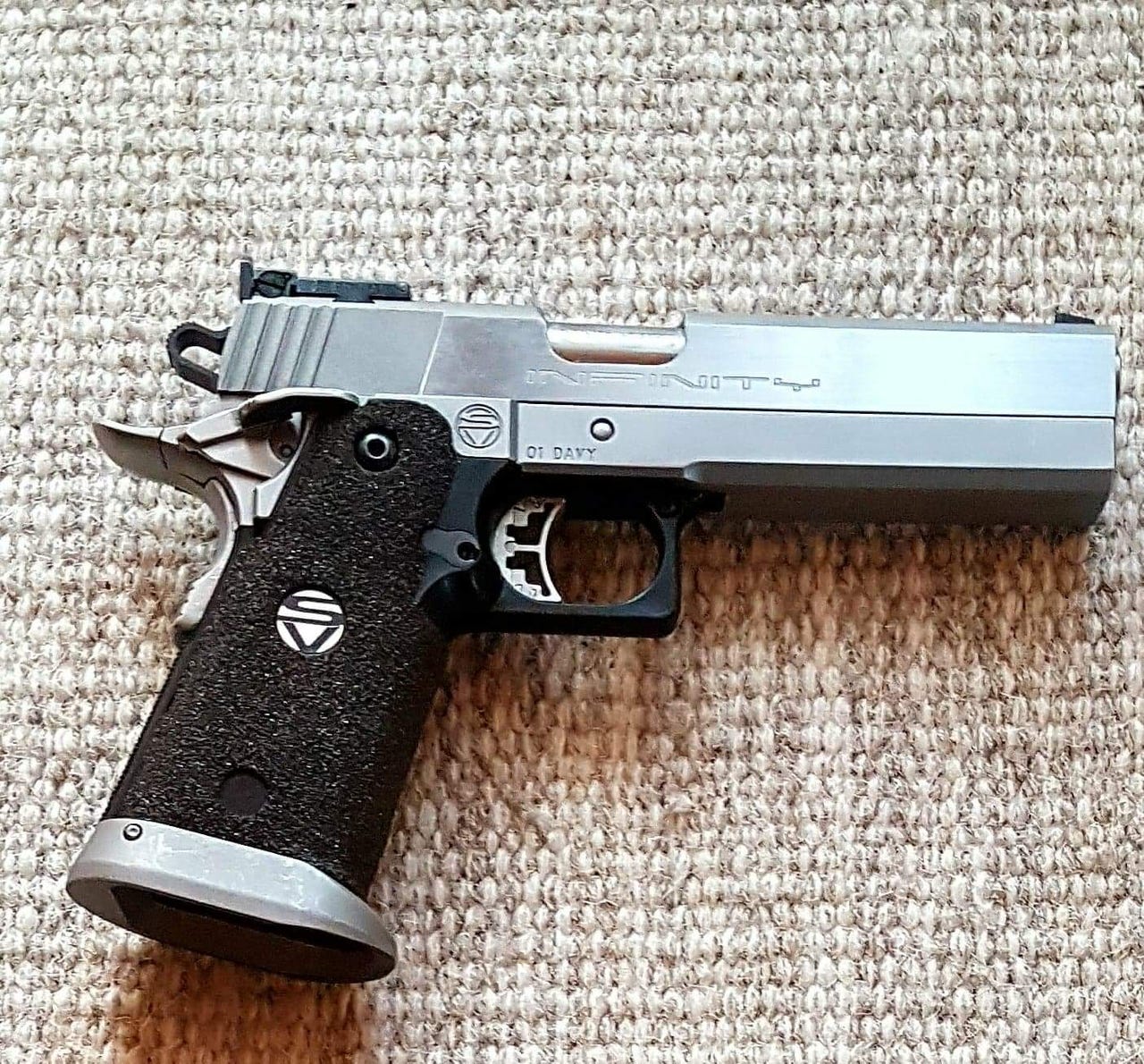 Infinity Pistol cal 40 S&W | FINN-torget