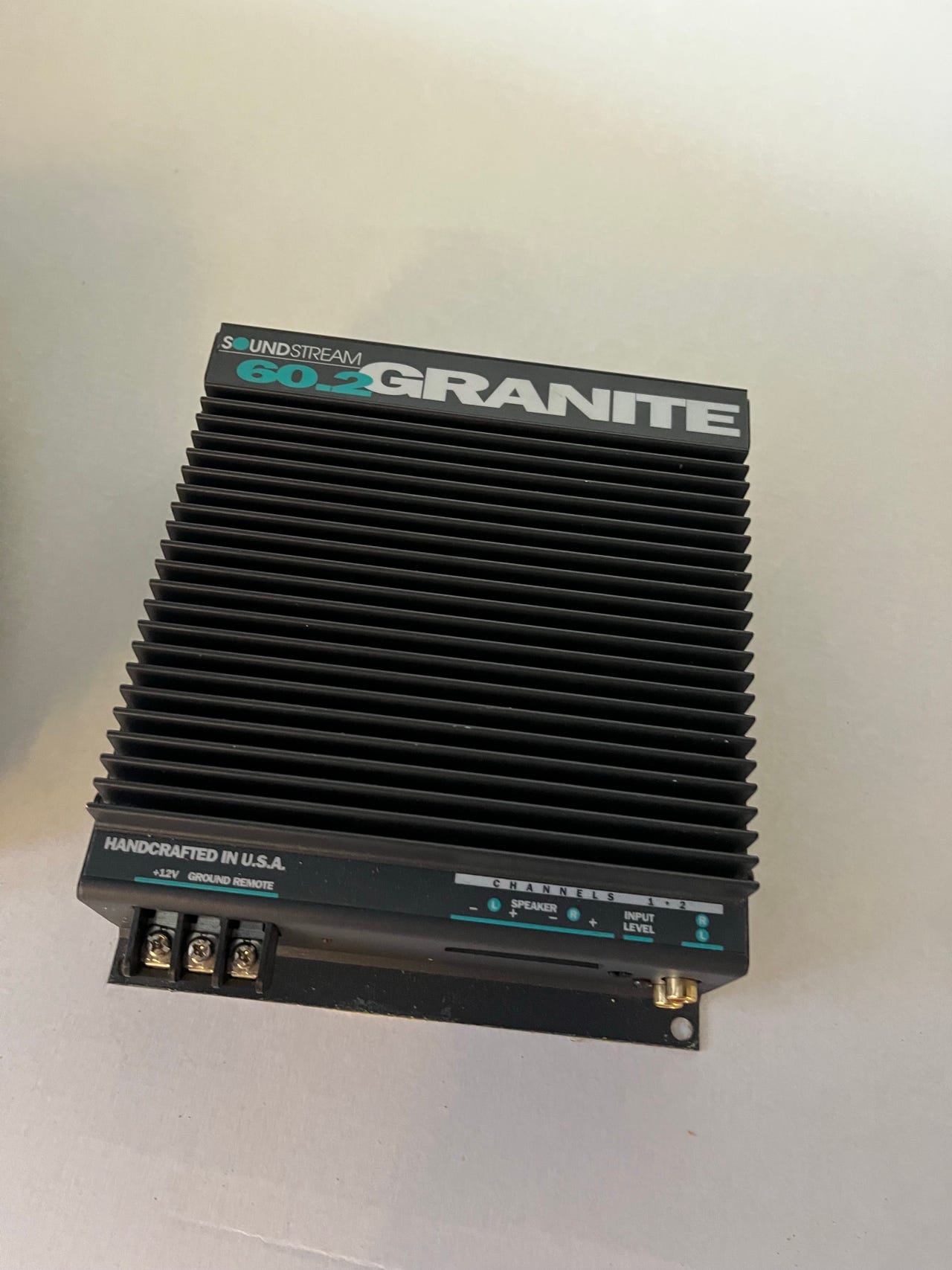 Sentrek og Soundstream Granite bilforsterkere selges | FINN-torget