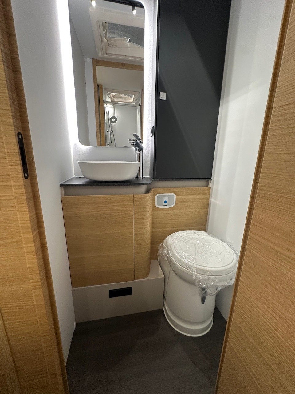 8481ff0e-fca8-422c-9808-21bb6aa7b7cd