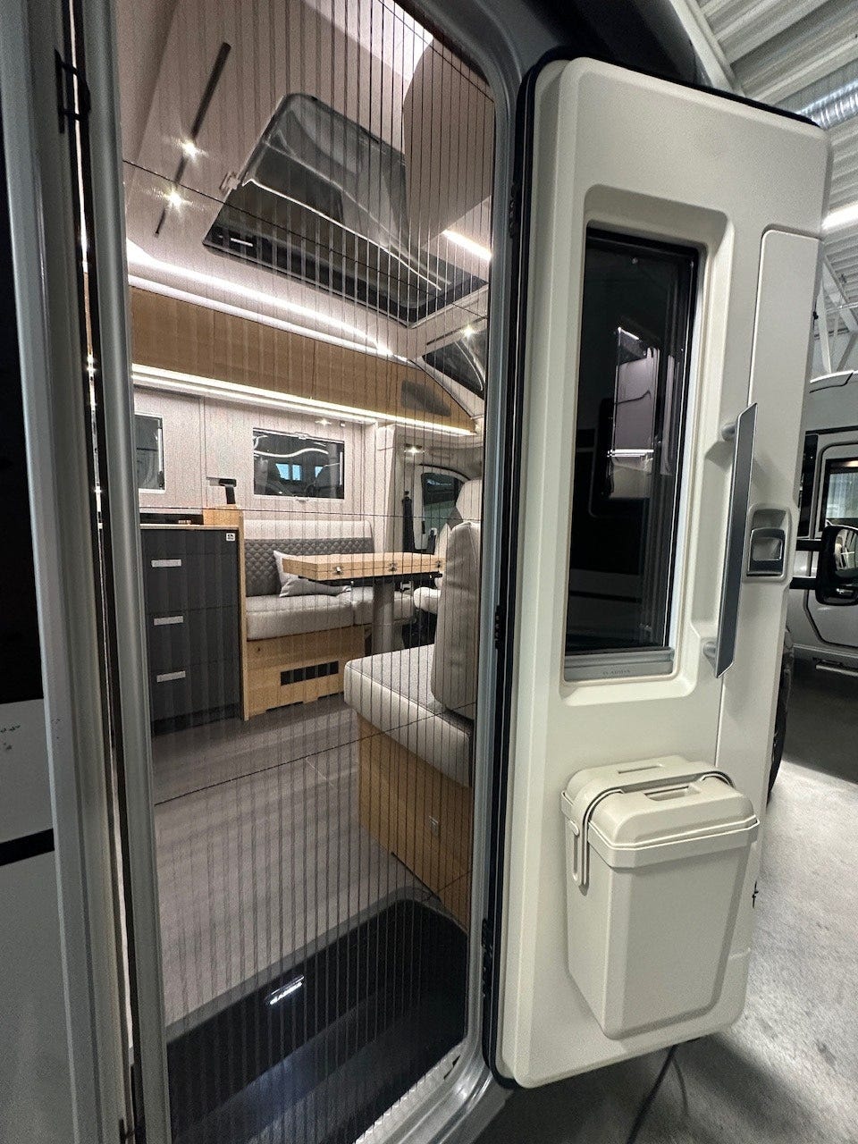 eeabc341-6bba-446f-a4b9-444228744906