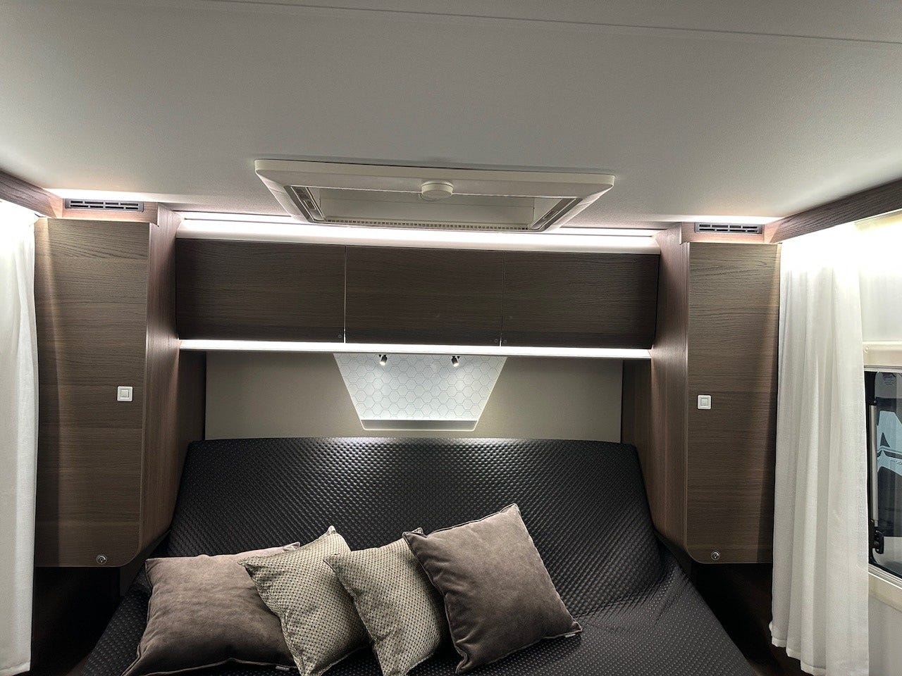 2cf6a5ce-5400-40f8-b085-a59a9de3f141