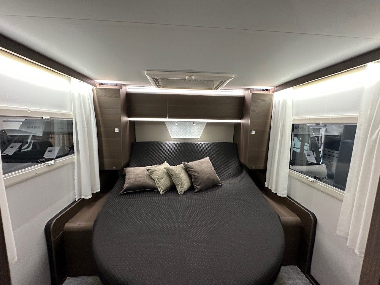 c905a332-8286-4a6a-8234-00fb8103c379