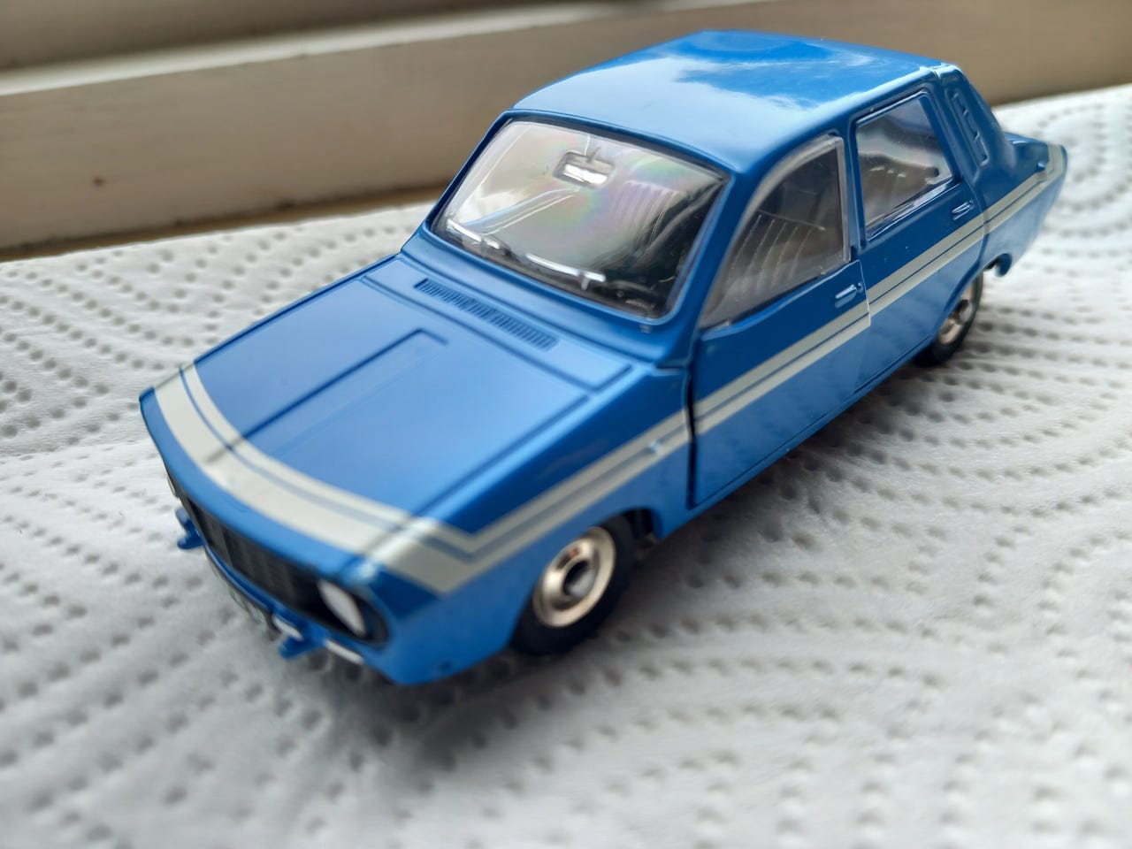 Pilen Renault 12S No Dinky No Solido No JRD No CIJ No