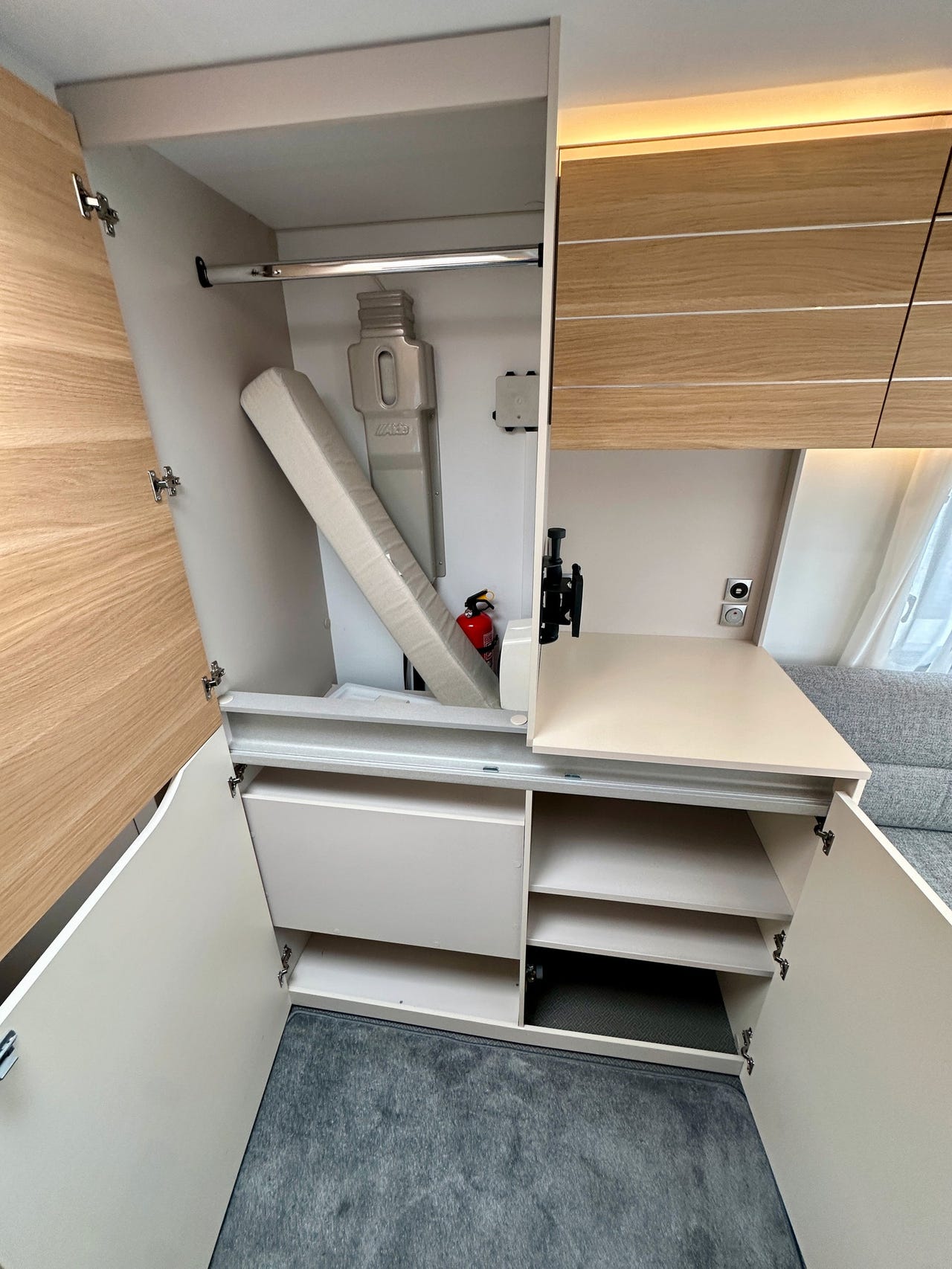 0196d552-3c63-41e4-9a57-be74bd627dd1