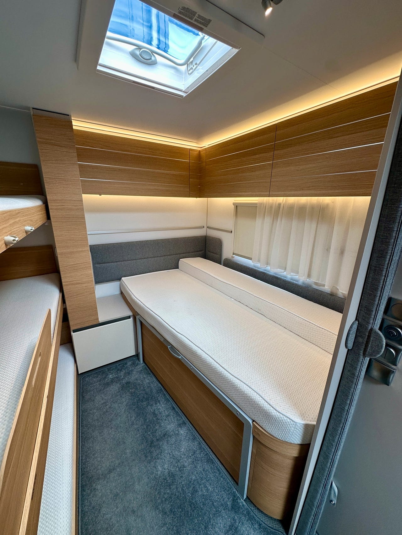 2d0ce306-9312-45b5-85ff-8e2fd0d0d977