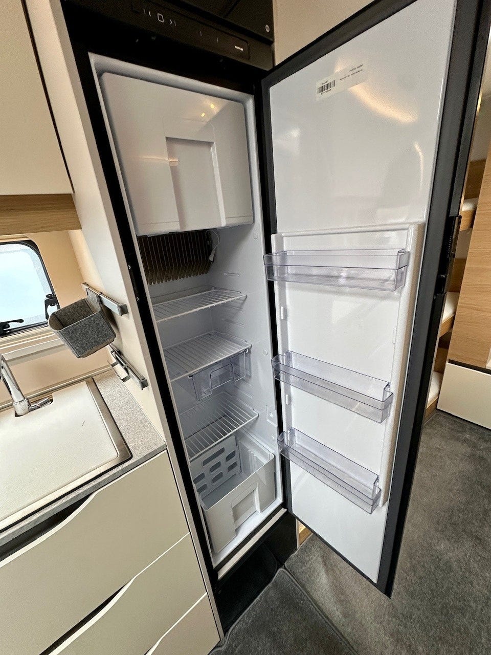 37741291-25f7-444a-8e47-bf2c829e7a7c