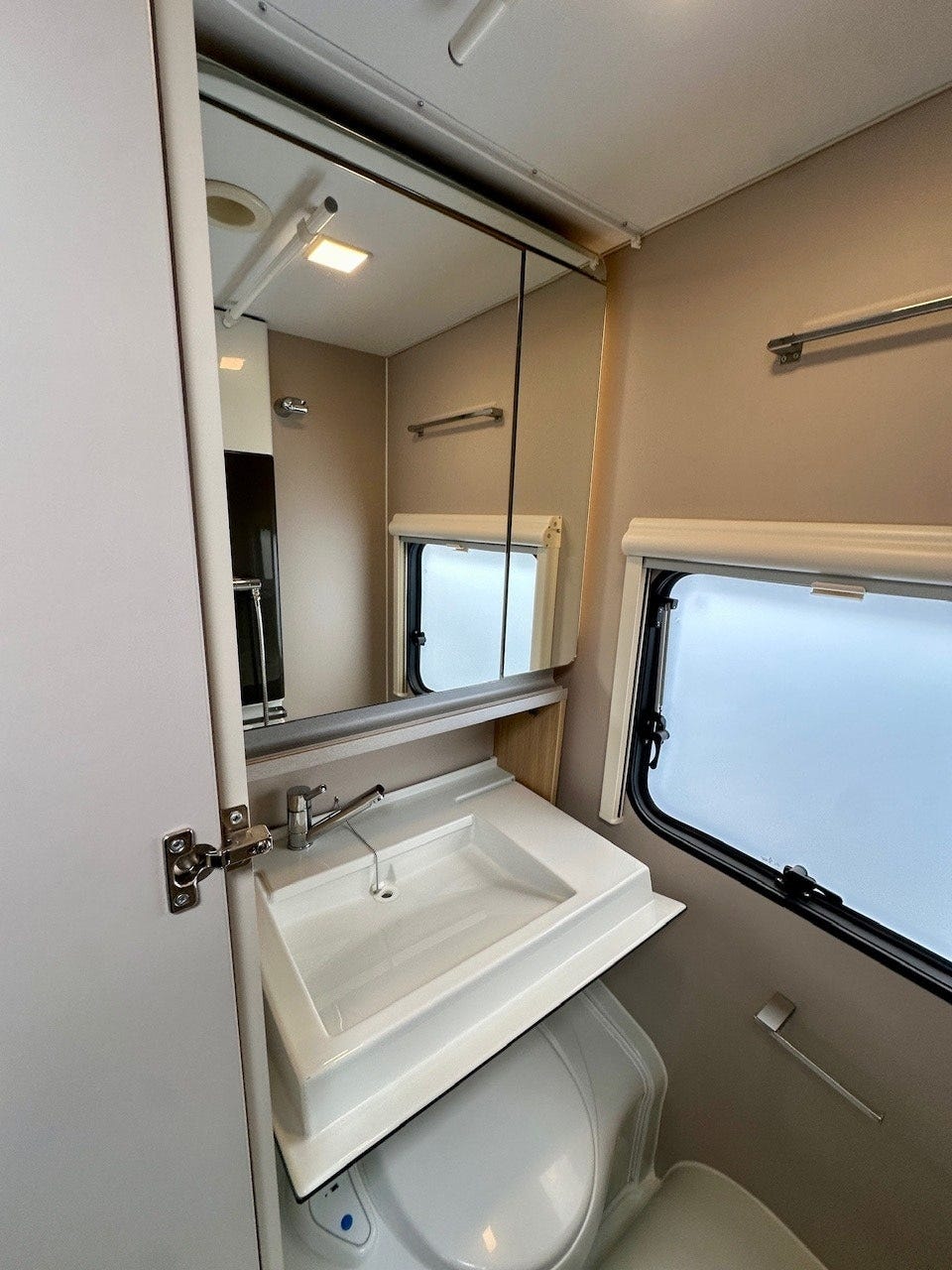 8d72be13-807f-419e-aca8-e8686ab4af11