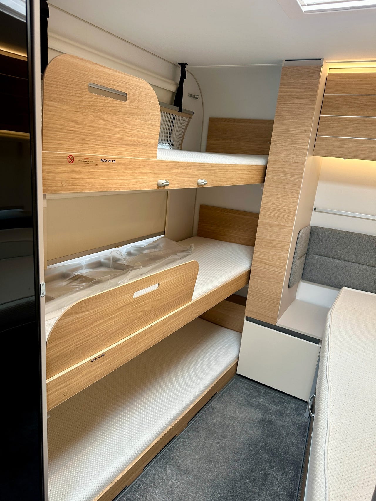 c33b6f15-f4c8-4a66-b203-793965a9d3d2