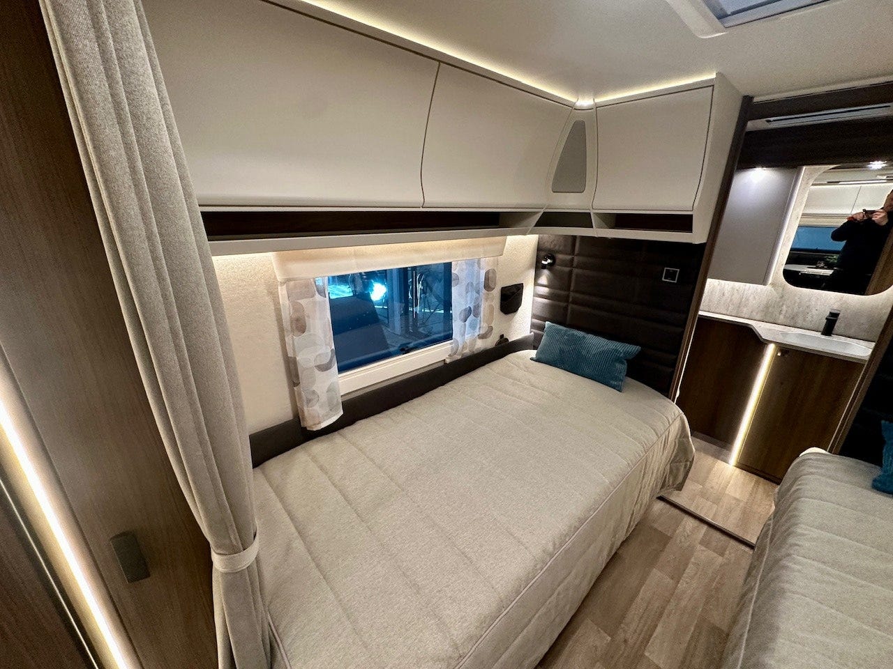 4255fe02-bfa2-470b-b83e-17d34639d2a6