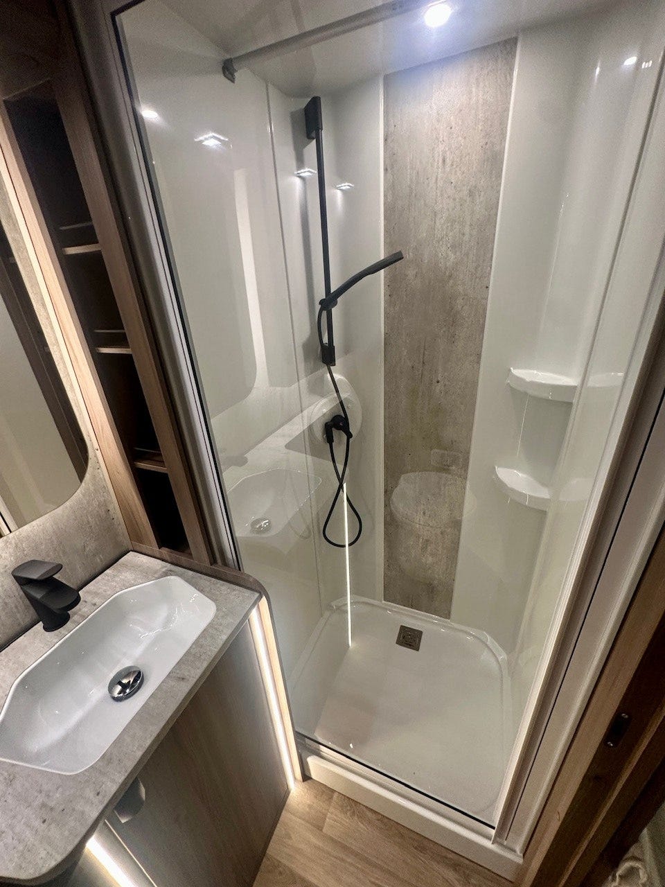 823e7183-2af3-4b97-b145-c2d71db11031