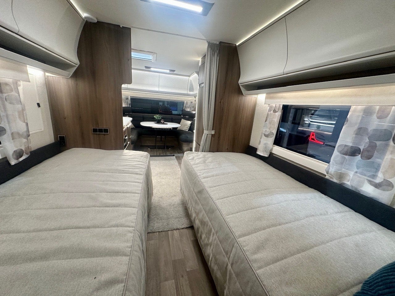 870a9abf-fd57-4b4c-beb4-f8adace1689f