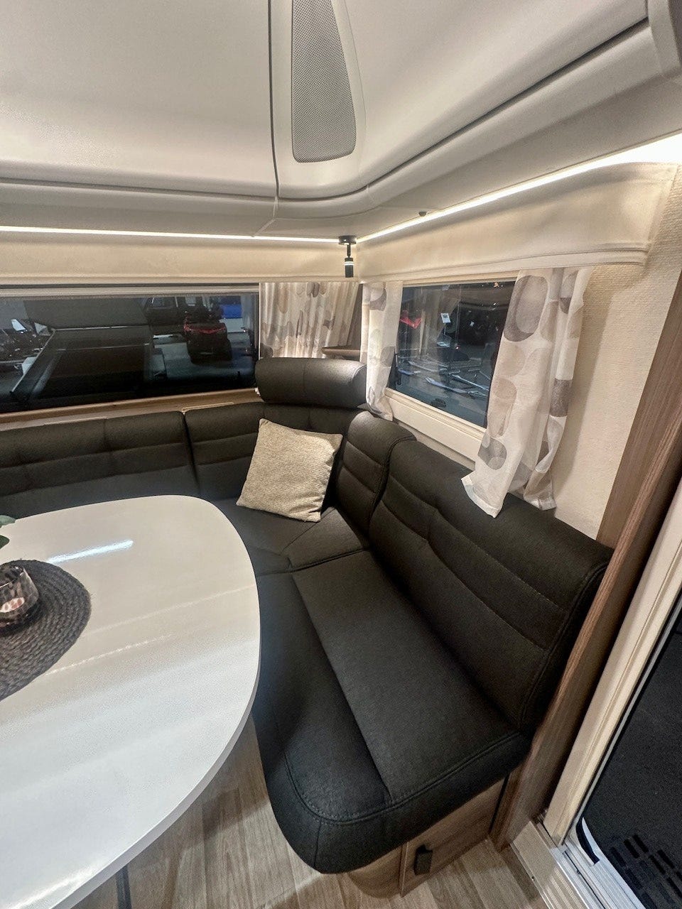 bb3c7ac7-bef5-4435-9281-3fc5b4a42d0a