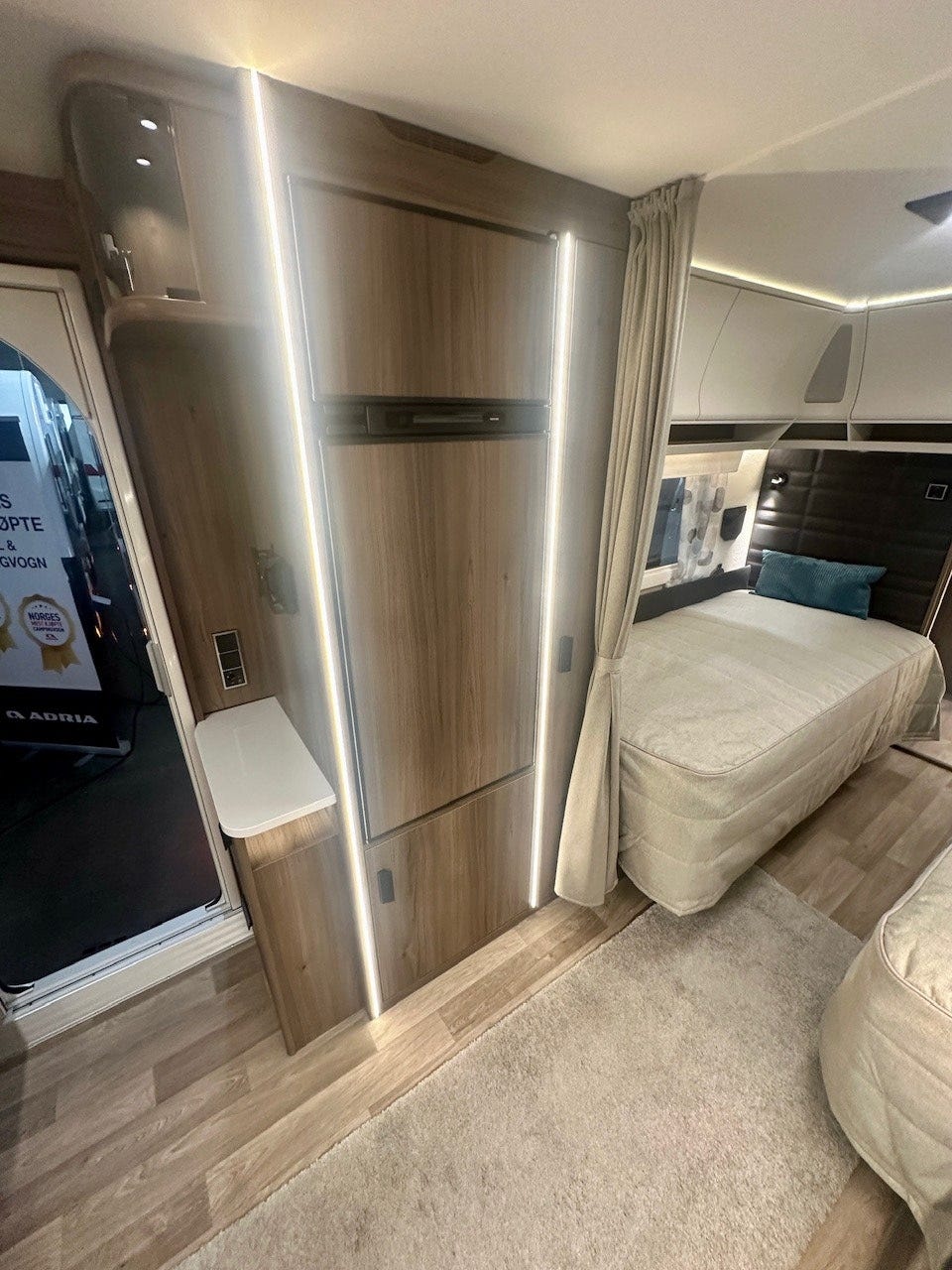 bc4adc8c-afd8-46e7-8541-d16503c65912