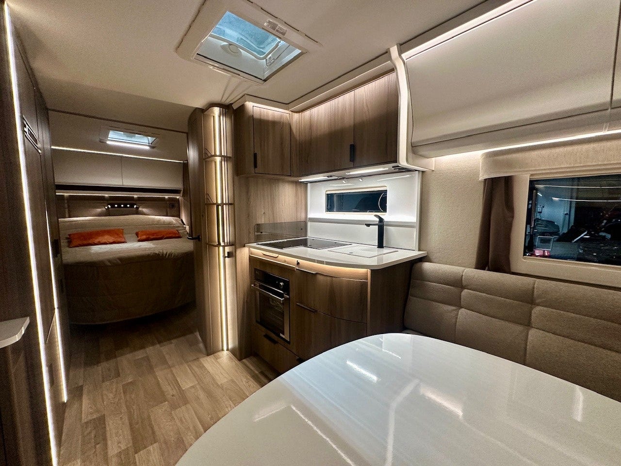 6ef456c6-b127-4136-81a6-dcc576c4d107