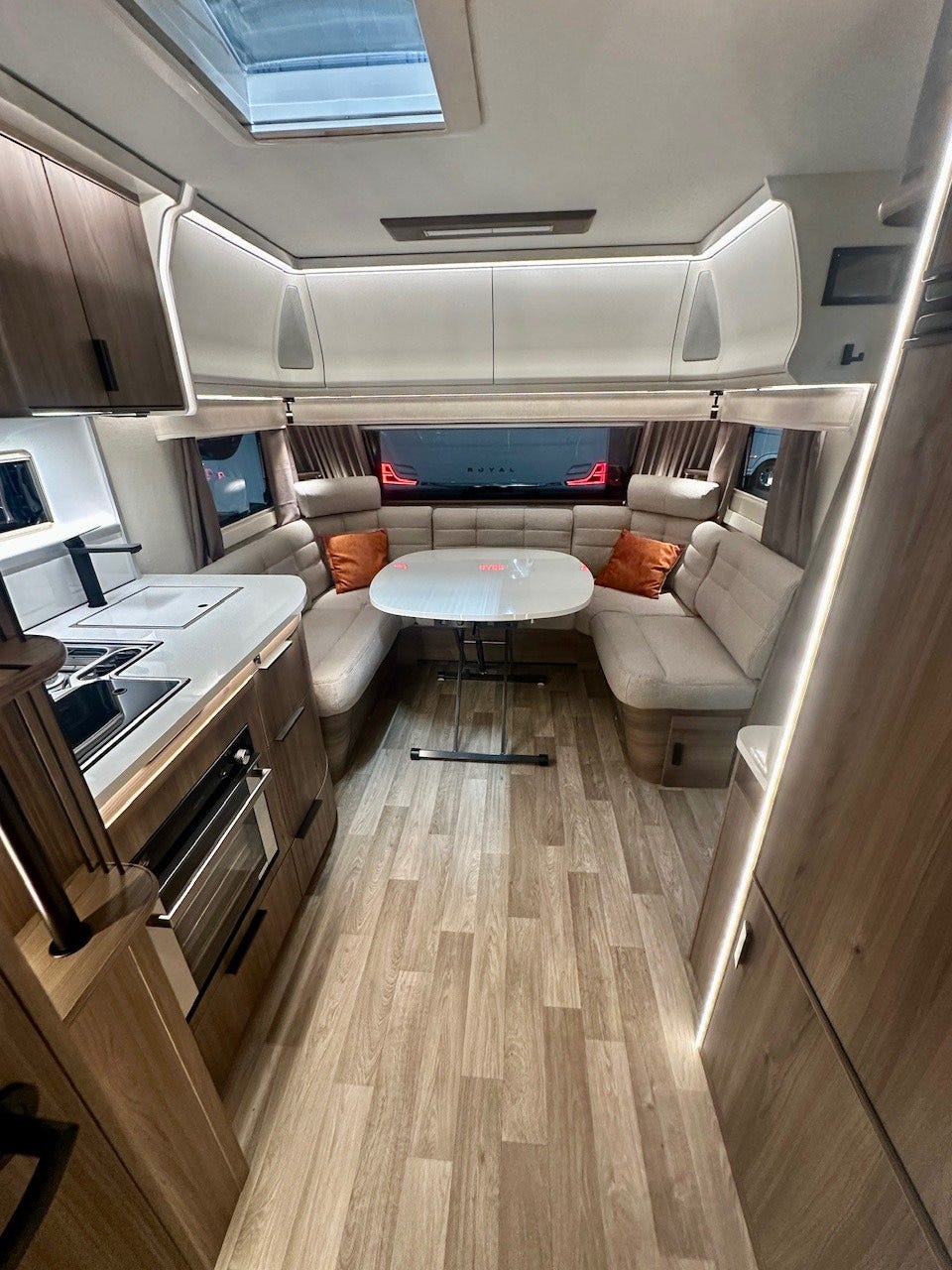 e511fe67-4832-4c61-b810-d9e2c37b725a