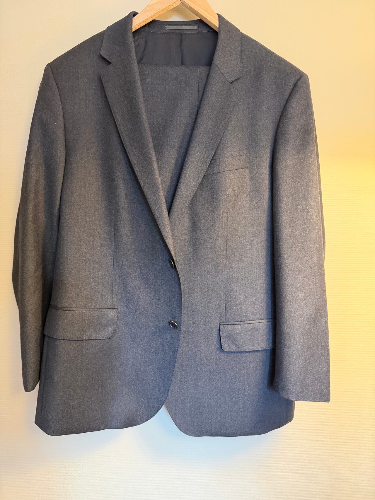 Hugo Boss dress herre XXL grå | FINN-torget