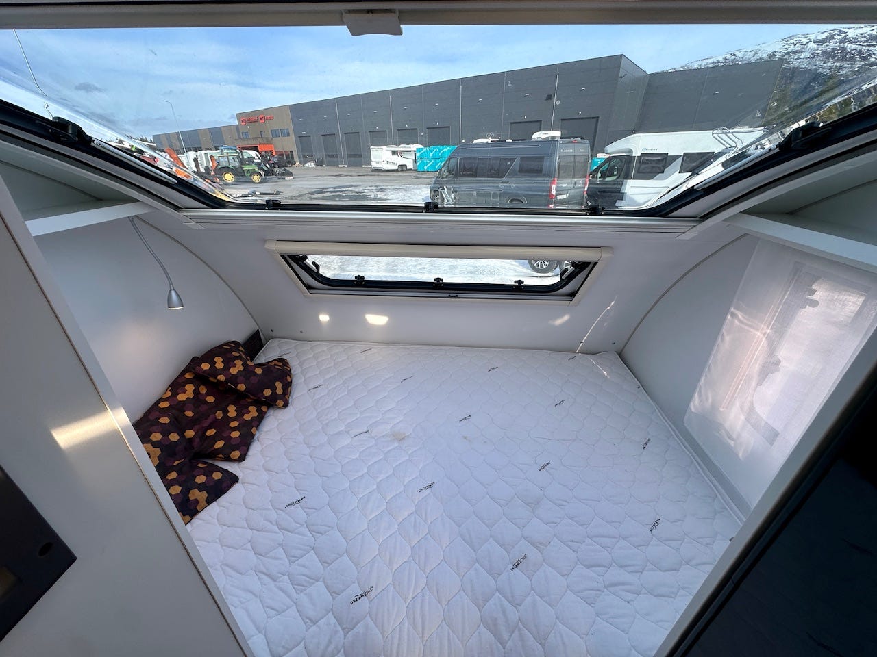 b1053e0d-3b4f-4798-8d0b-8d9f08f256ef