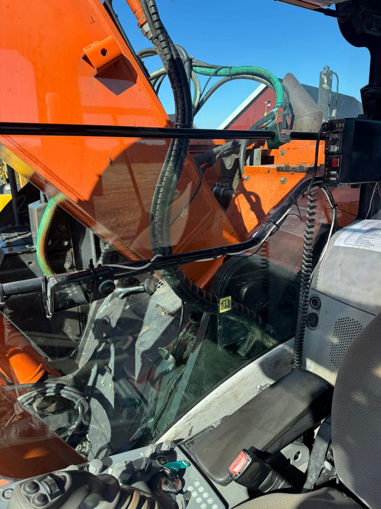 Hitachi ZX225USRLC-5B – bilde 27