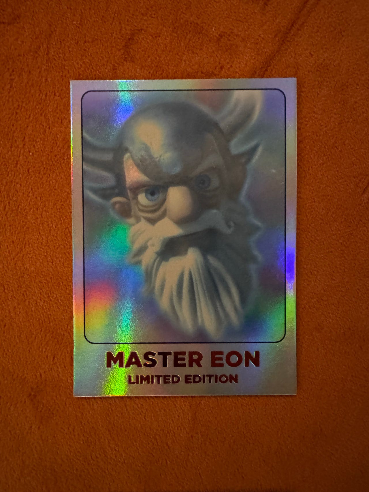 master eon limited edition card James Bond 007 reveals the three decks when the mechanism is activated MASTER EON - TOPPS SKYLANDERS