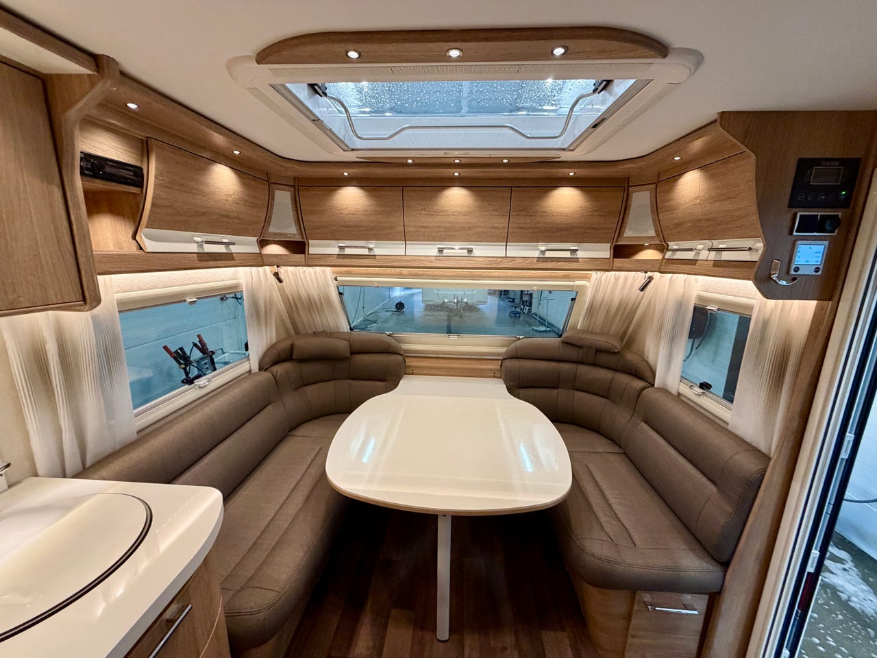 66464b83-742c-4cbc-bf63-ed8145fcc77c