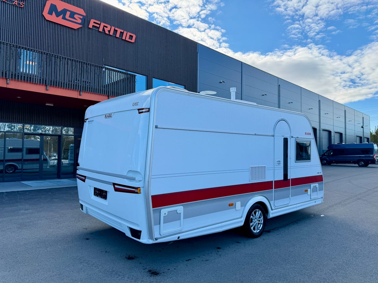 6b1ba475-296c-4011-a92b-541ea97671d5