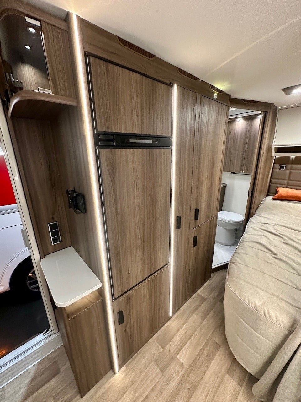 00f650b2-f0eb-4f62-825f-f2c60f97c81e