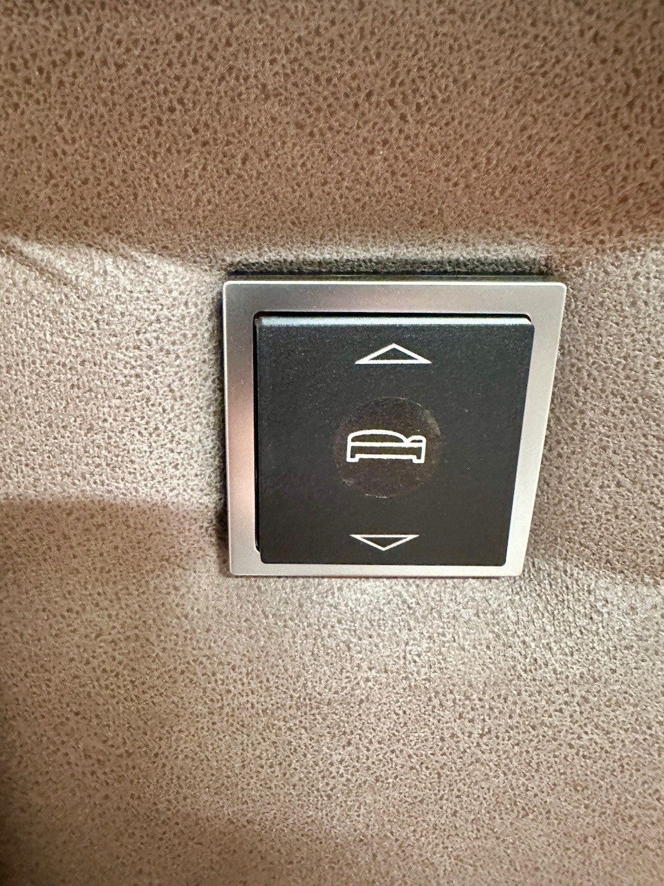 0ae9c888-2c35-4967-9826-2d044555b96d