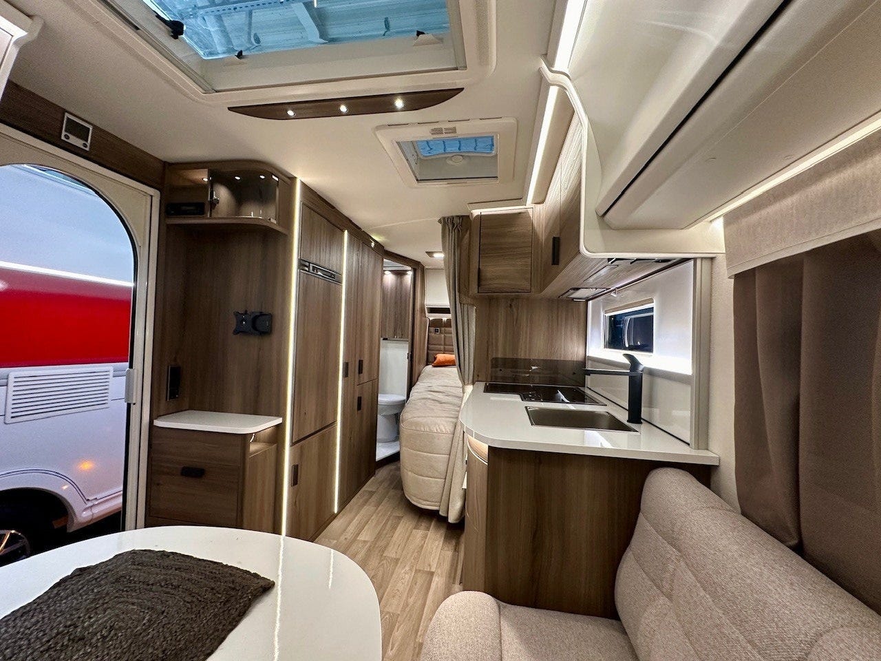 bb96b373-8c70-4e35-8cba-a14b32c67564