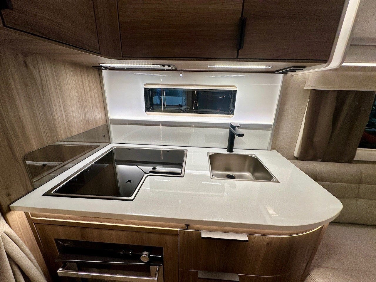 ca6eab83-a337-466d-8f08-46ec8832e9dd