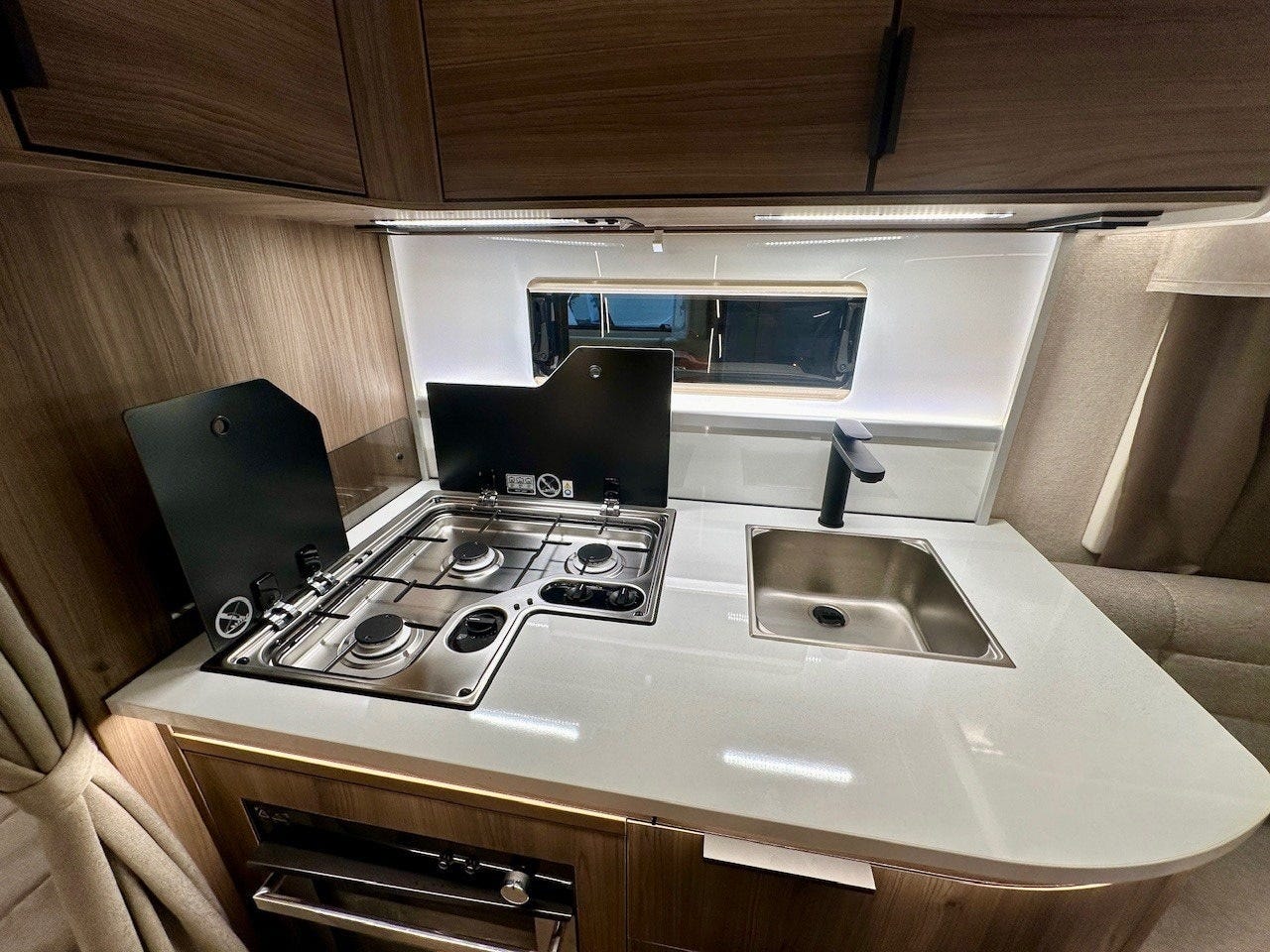 e77dc395-b791-4f48-99a6-4109bd151271