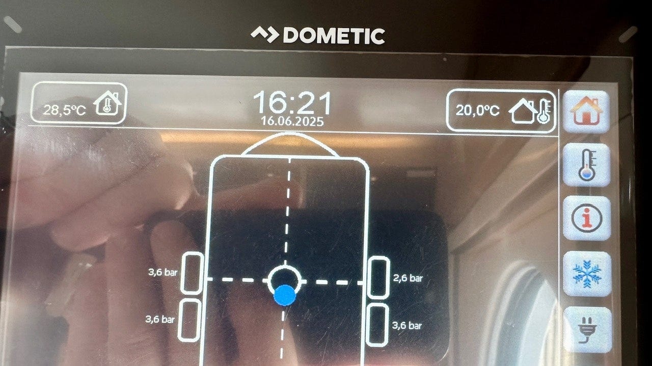 06967047-ef82-4bba-88da-65c1075ff64e