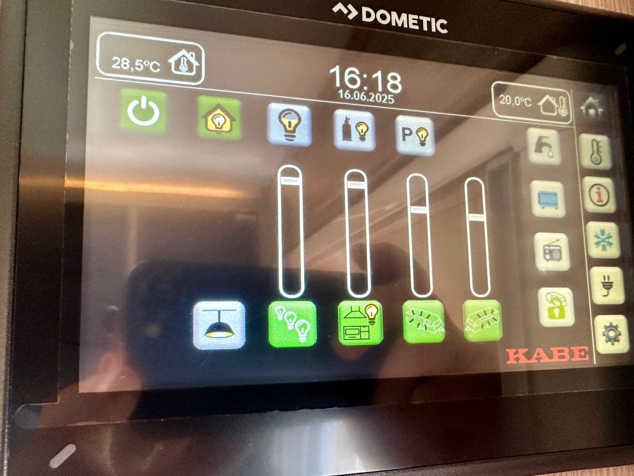 0aaad41a-e6c5-4e18-b6b4-2e5464ec3ec9