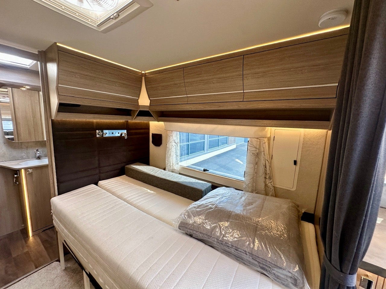 1d76596e-79c8-4893-a5e1-748716e77786