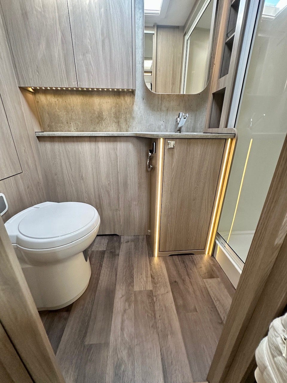 5c9fa8ab-f5a0-452d-bd10-2826bfd33a2f