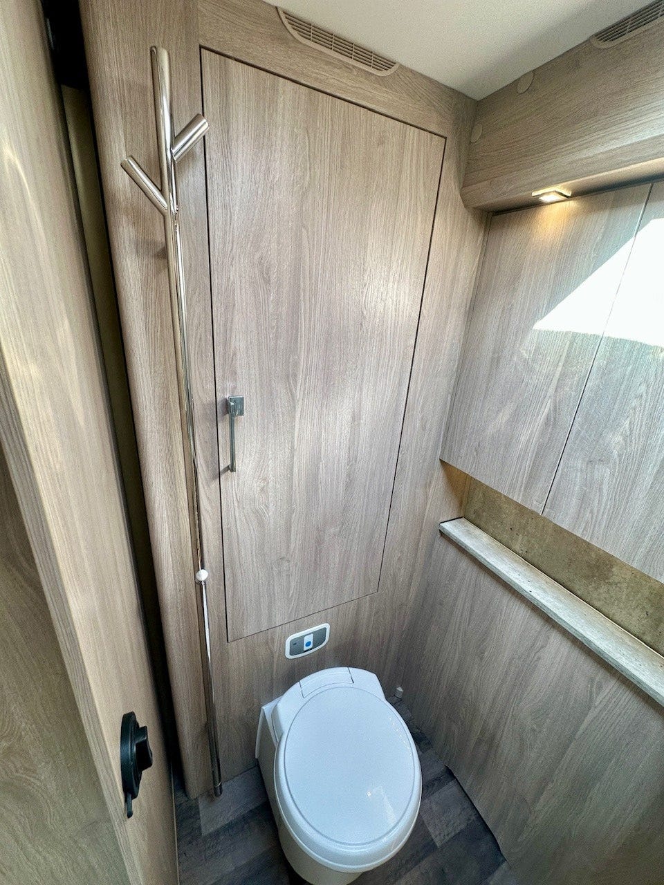 c1dbffe5-0a02-4ac3-b855-6b653429c2ee