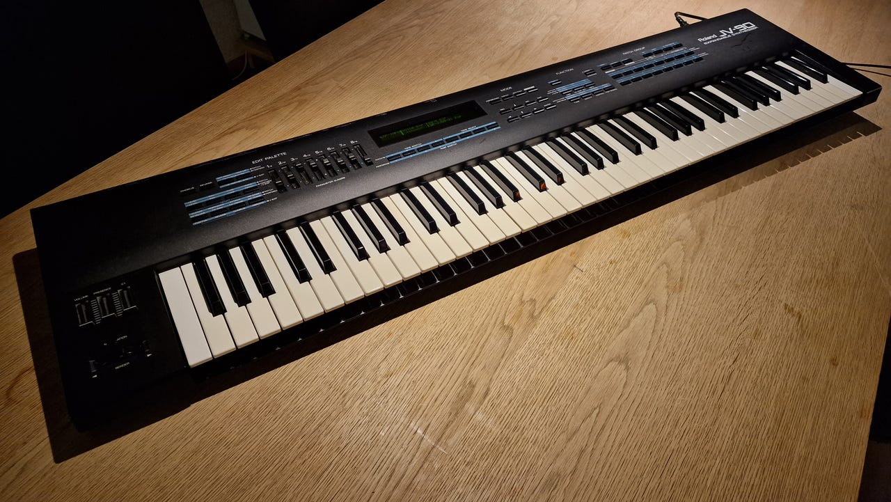 Roland JV-90 シンセサイザー 000000087439_y2ar6cB.jpg