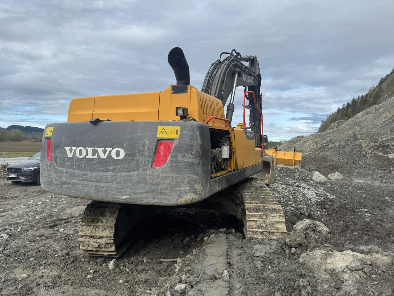 Volvo 380 DL – bilde 8