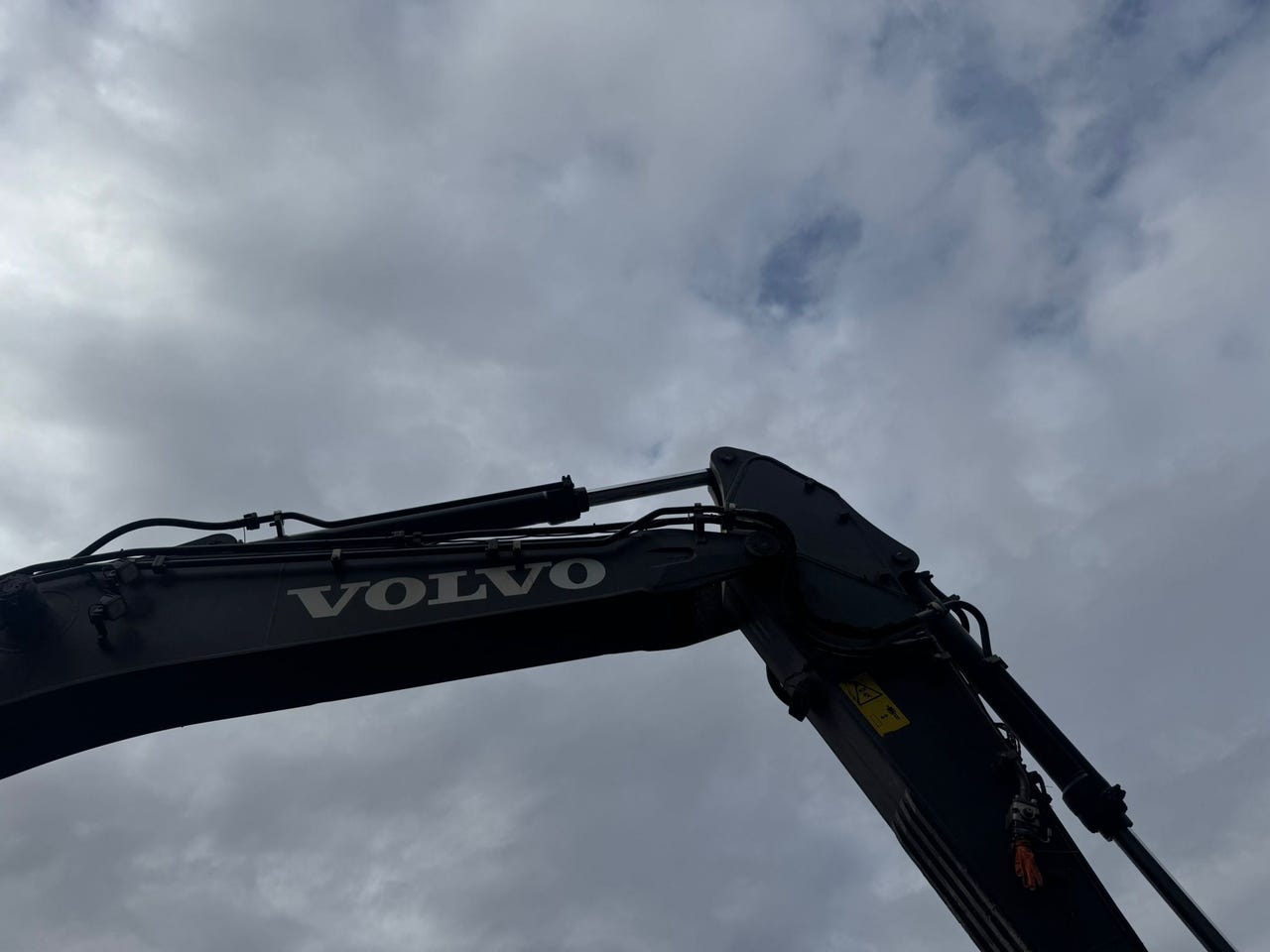 Volvo 380 DL – bilde 3